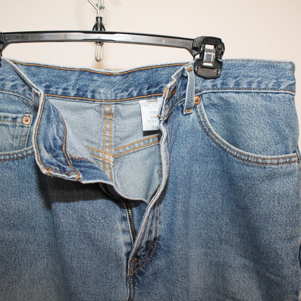 LEVI'S JEAN SHORTS